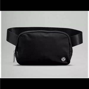 BNWT LuluLemon LARGE Everywhere Belt Bag
